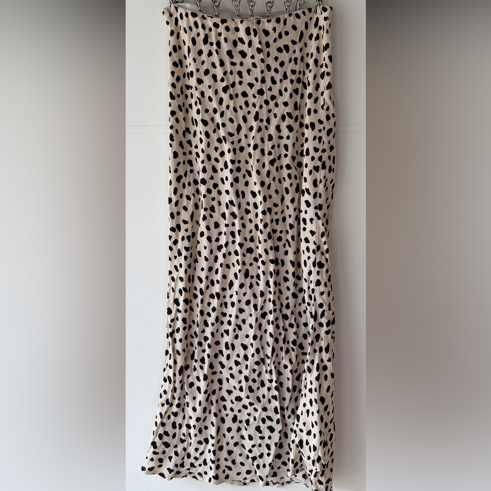 Moon River Cheetah Black and Cream Spotted Flowy Midi Skirt